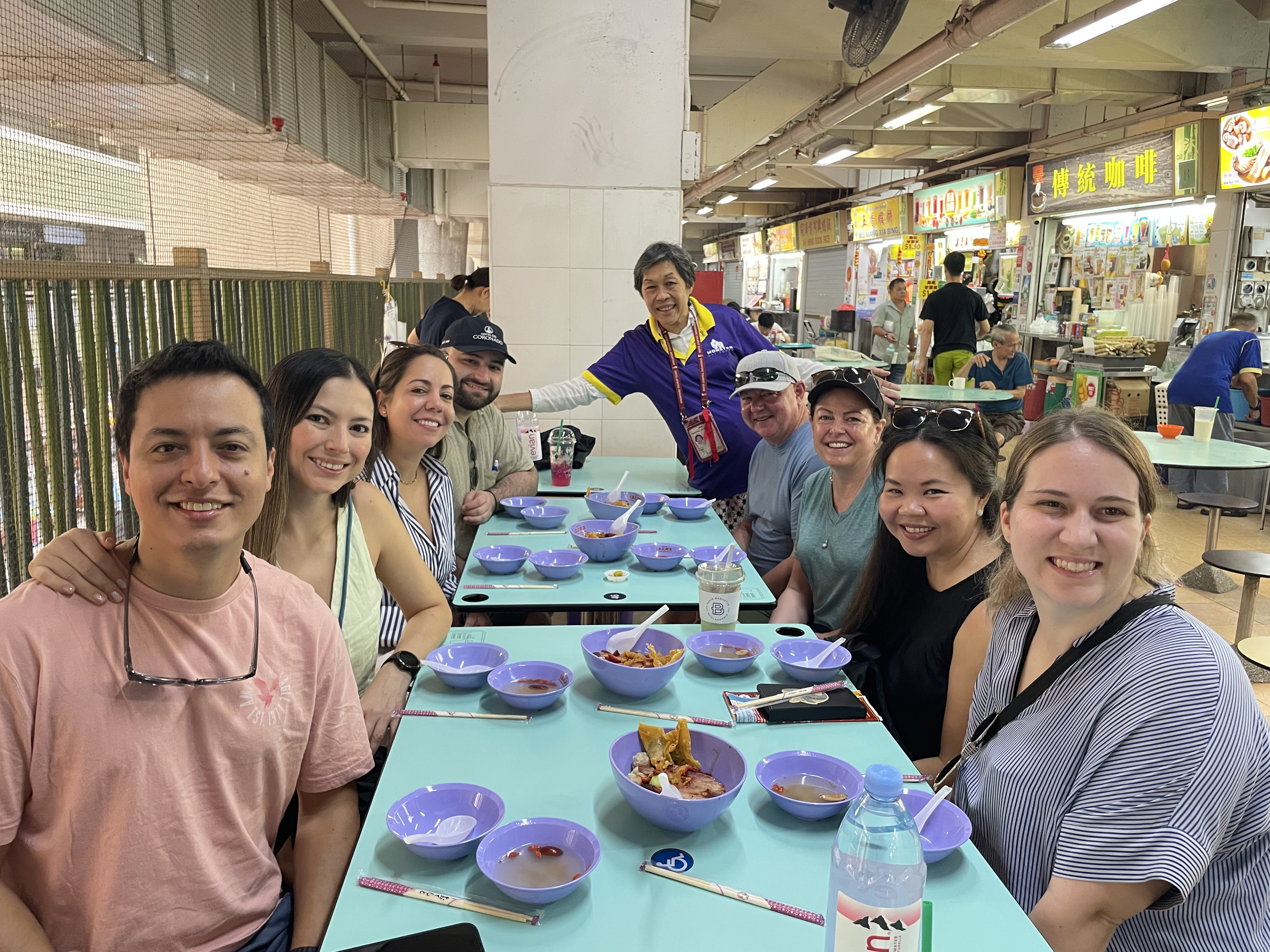 Small Group: Michelin and Local Hawker Food Tour