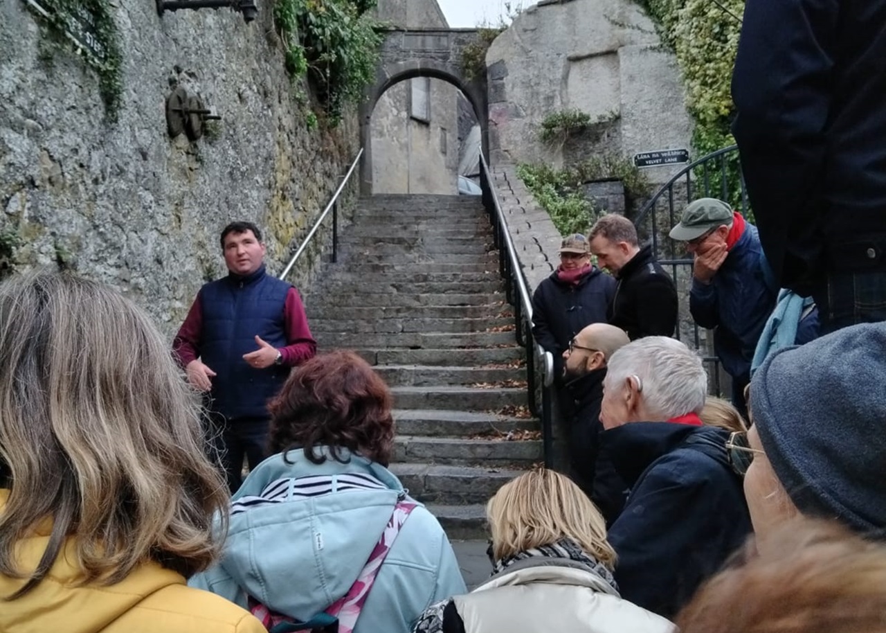 Walking tour of historic Kilkenny for groups.