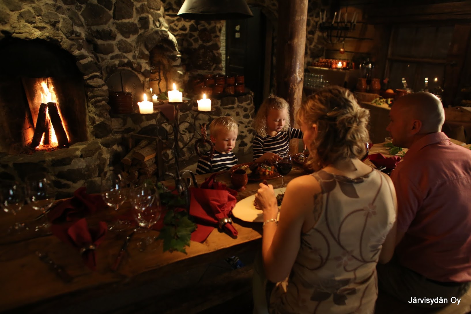 Lunch Buffet in Restaurant Piikatyttö