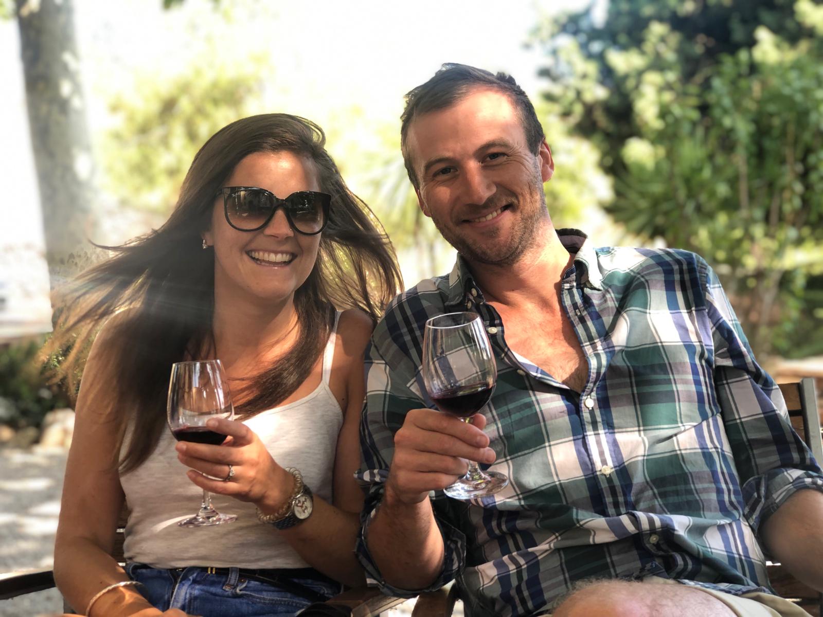 From Barcelona: Spanish Fishing Town (Sitges) and Vineyard Wine Tasting Tour