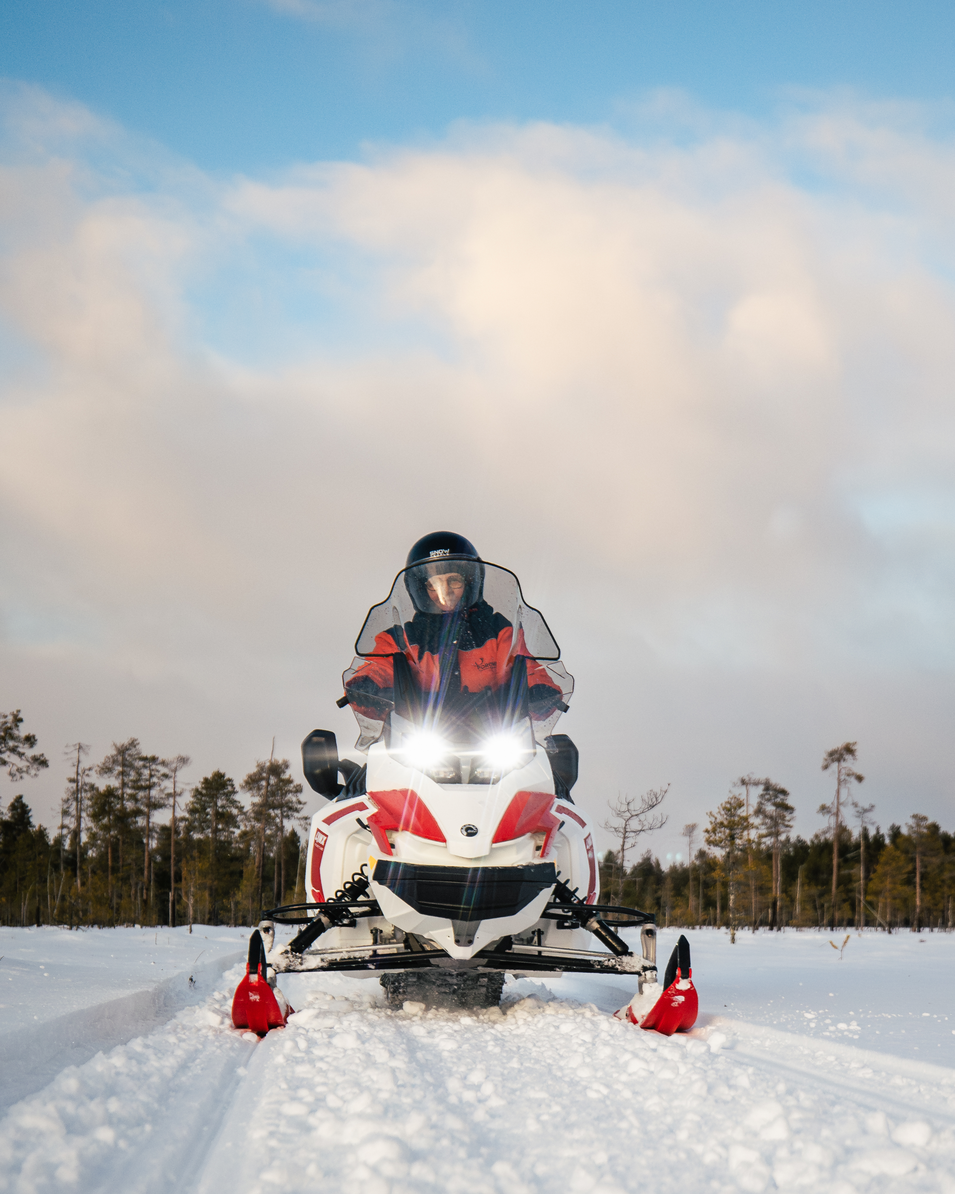 4 h electric snowmobile safari in Rovaniemi