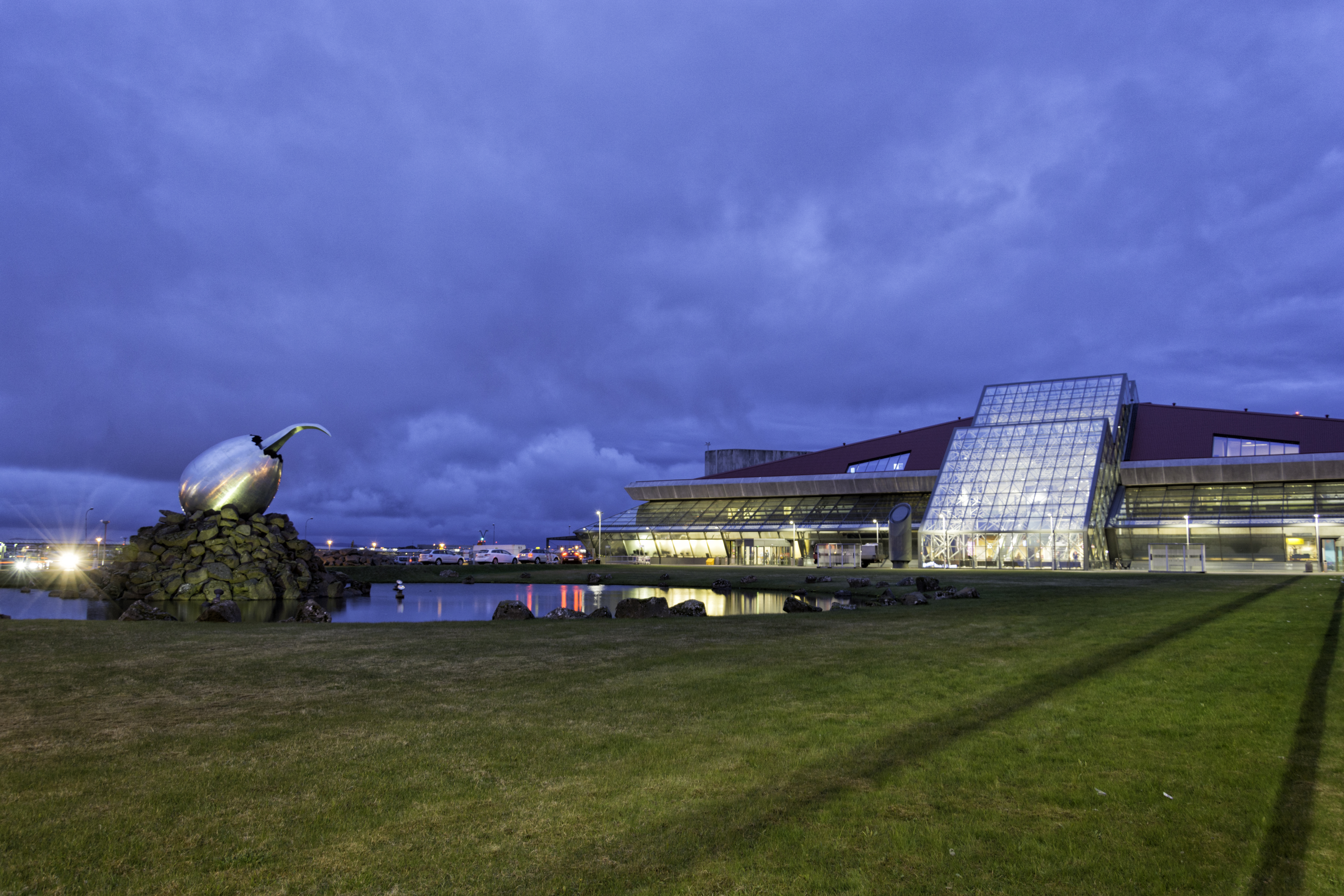 Keflavik to Blue Lagoon / Retreat
