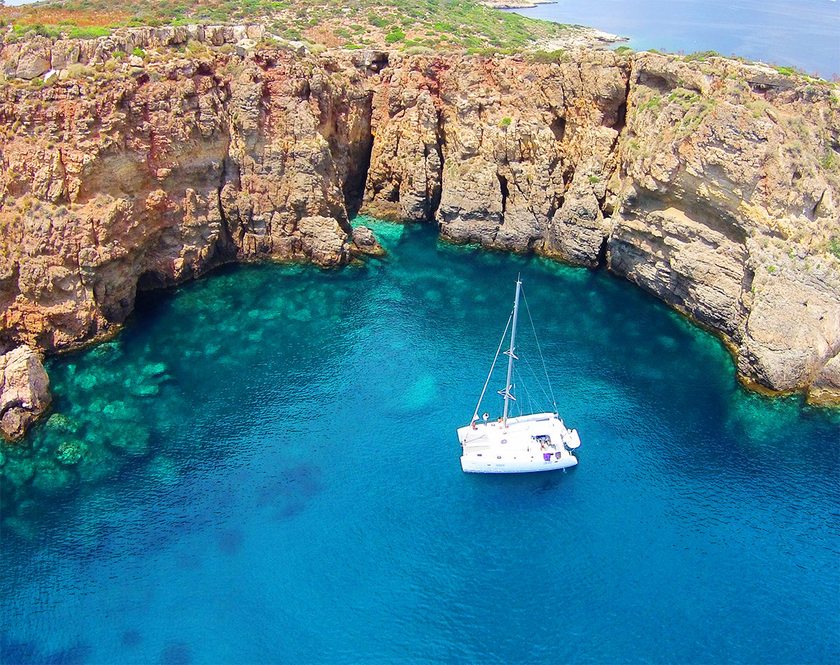 Luxury Catamaran Cruise Including pickup and Traditional Food