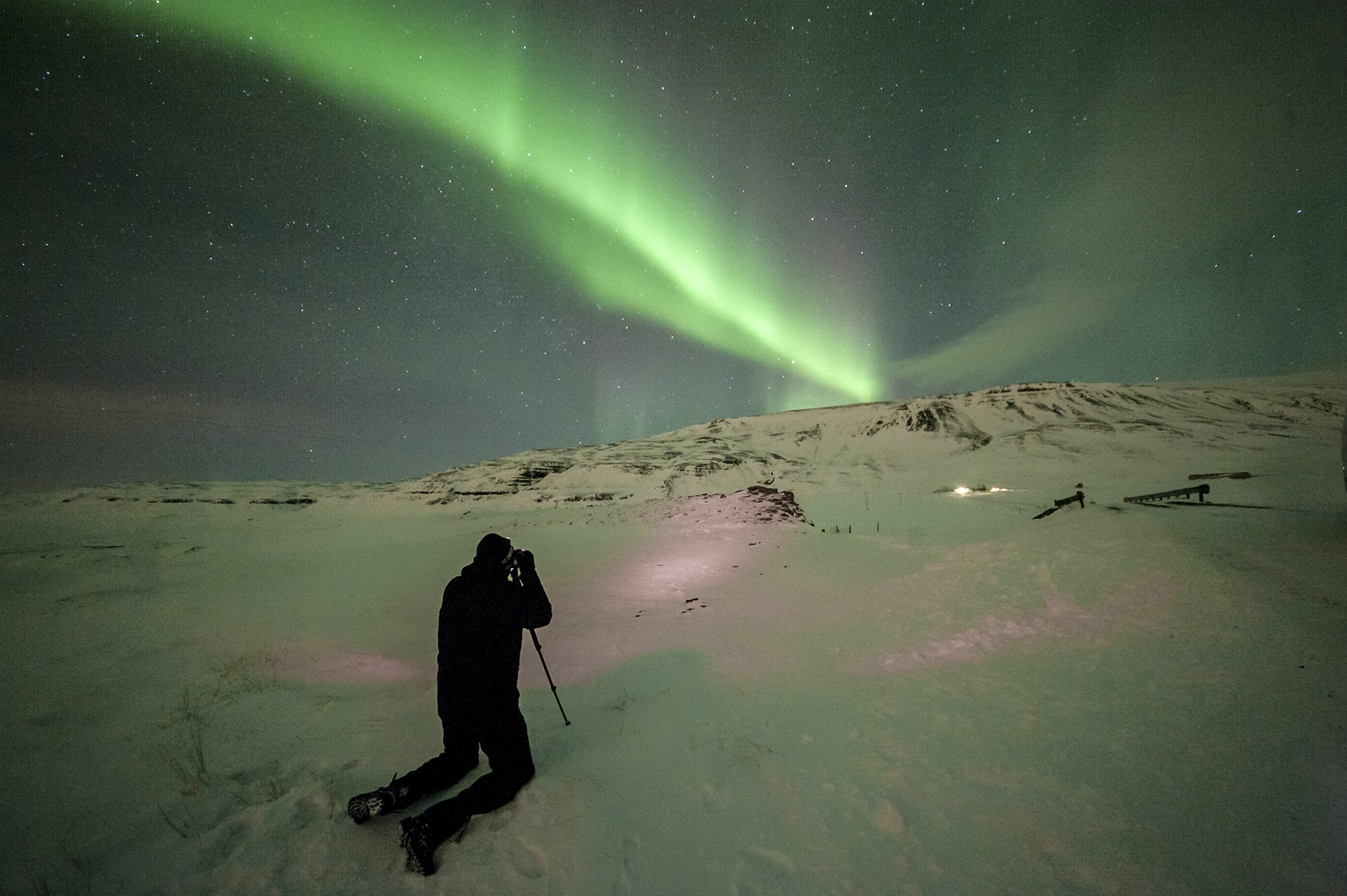 Northern Lights Small Group Tour with Free Photos