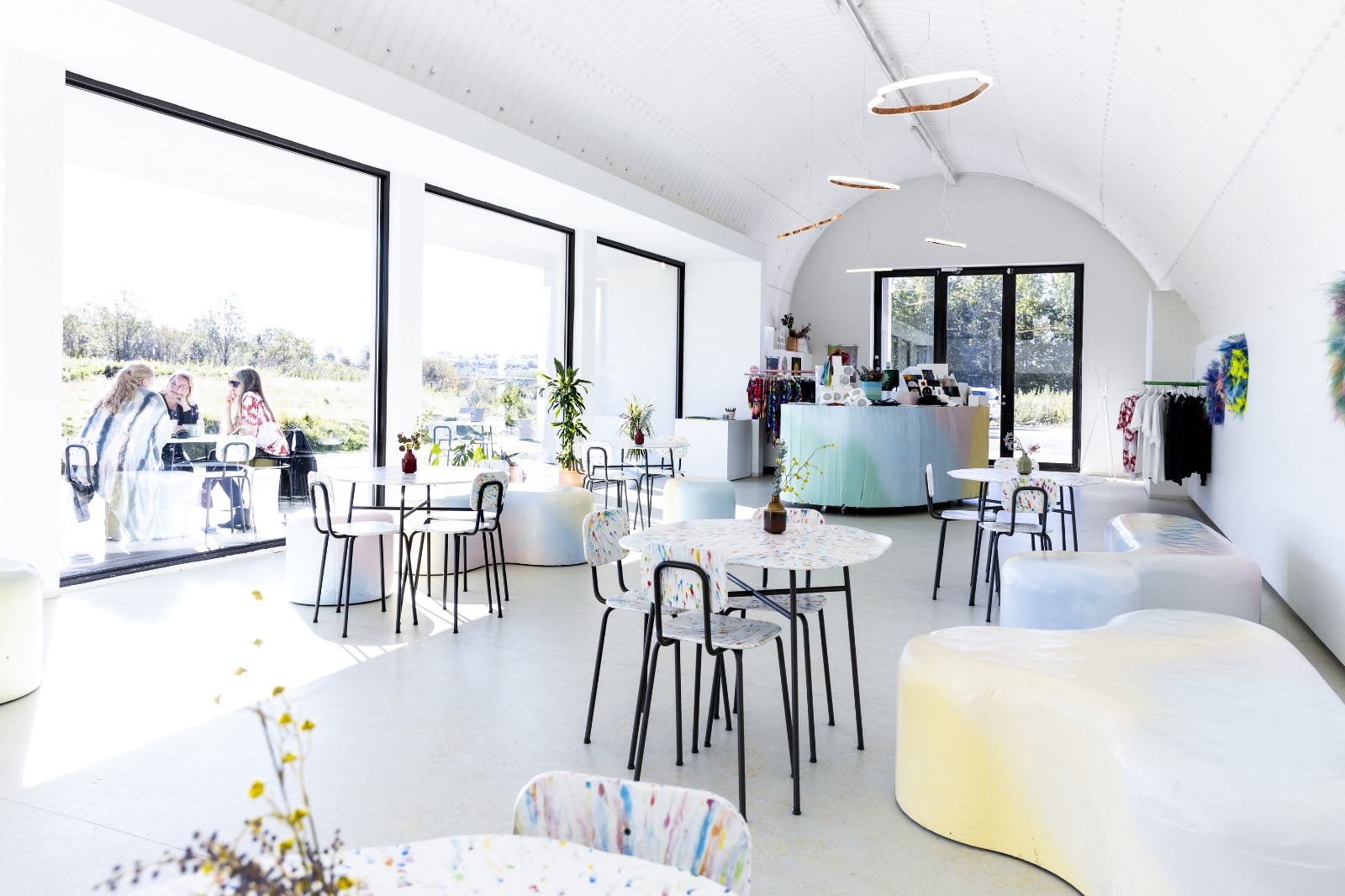 Höfuðstöðin café & bar