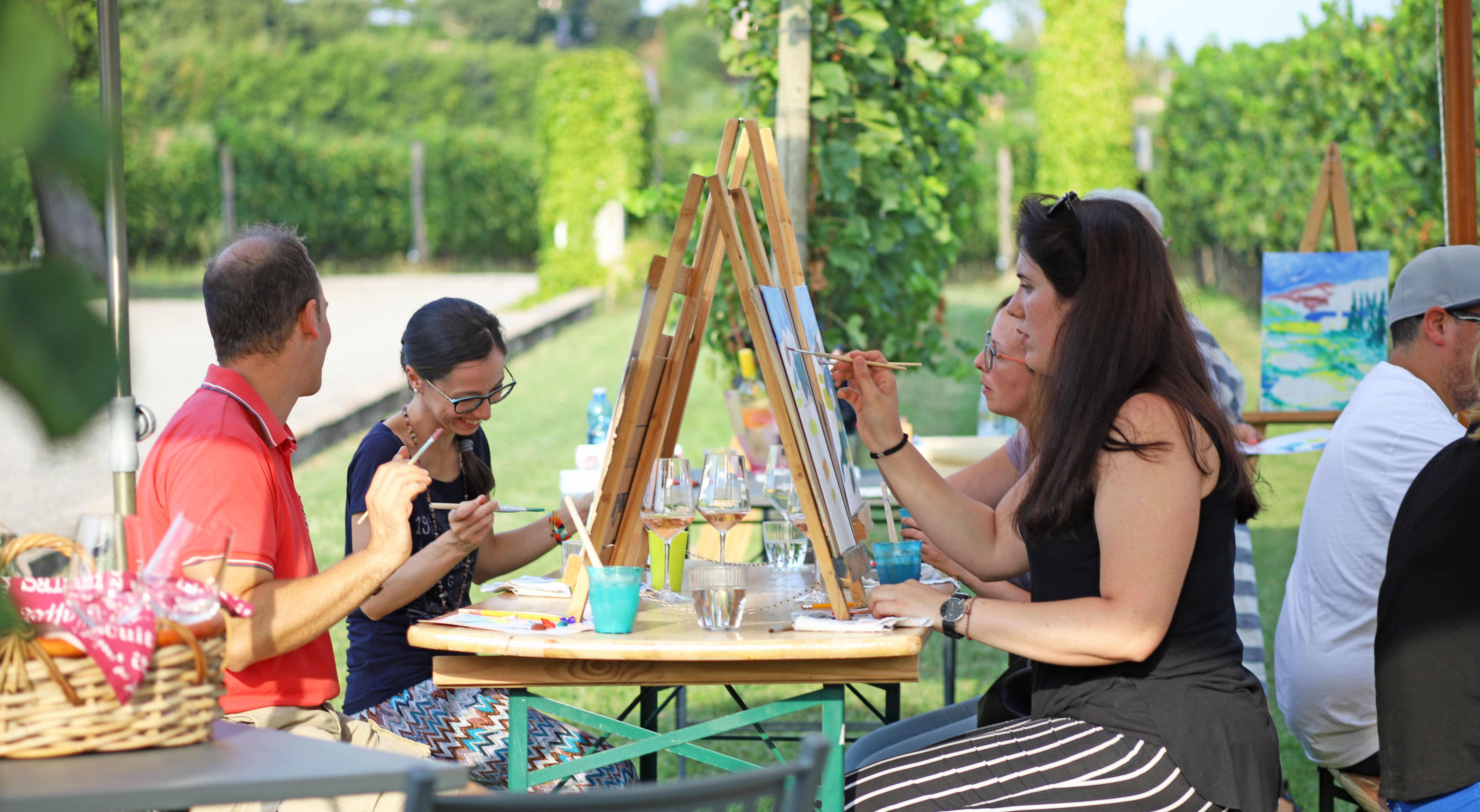 Art Experience with Food and Wine Tasting in the vineyards