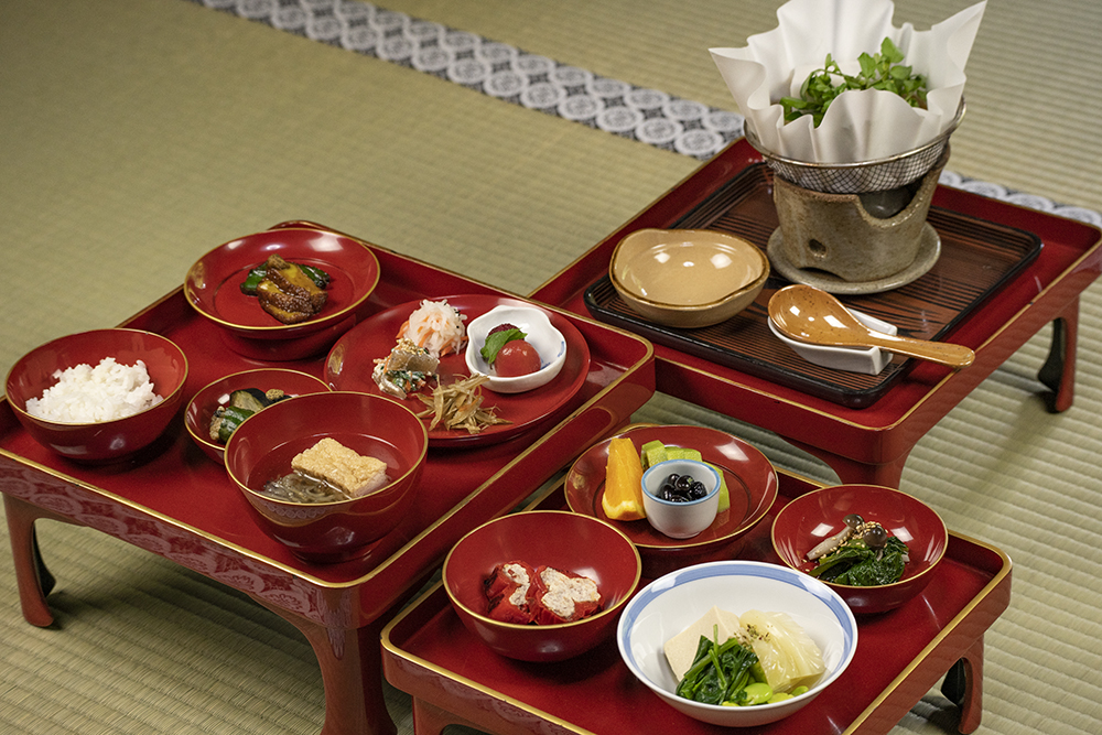 【清浄心院】1日10食限定！！宿坊で精進料理のご昼食とお寺見学、護摩焚体験（護摩木1本付）【Shojoshin-in temple】 Goma tour experience with Vegetarian Cuisine lunch