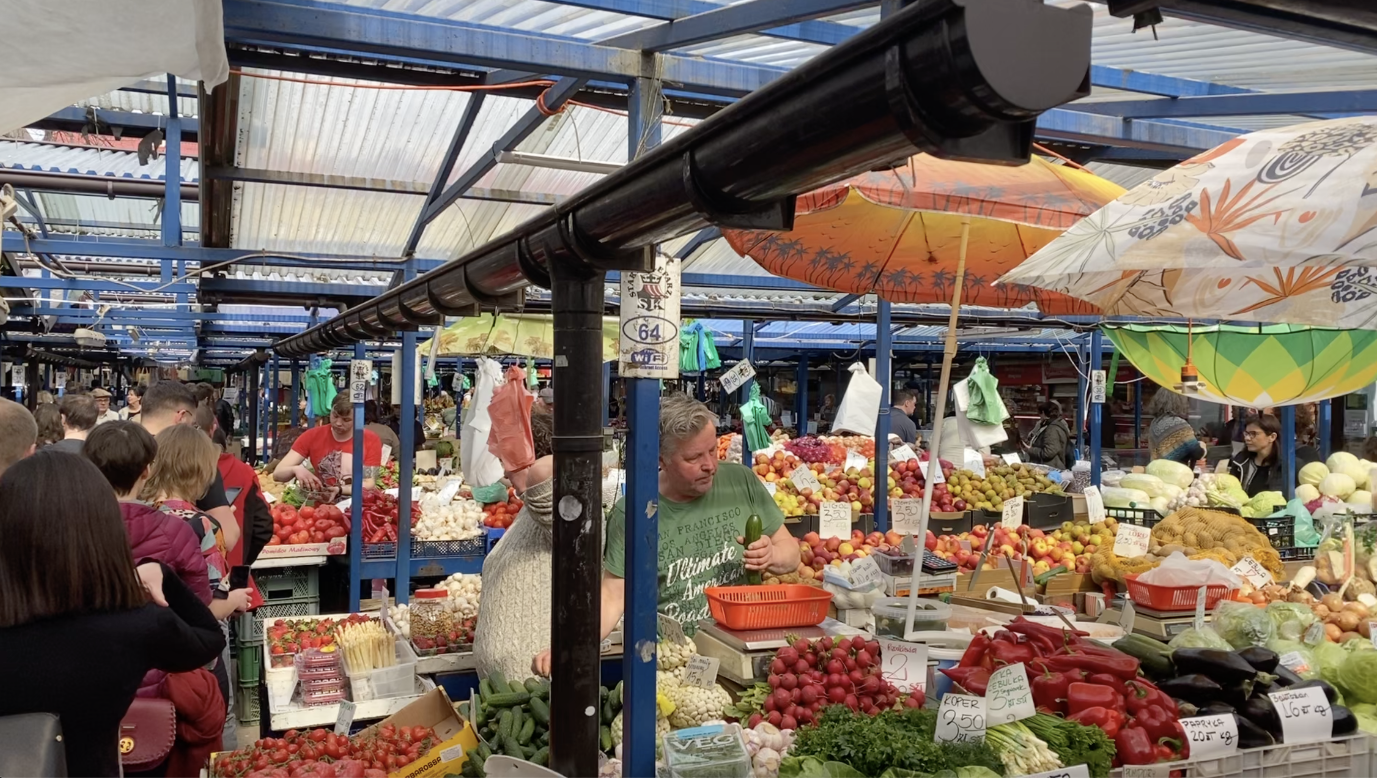 Krakow Street Food and Craft Beer Adventure: Discovering Local Flavor