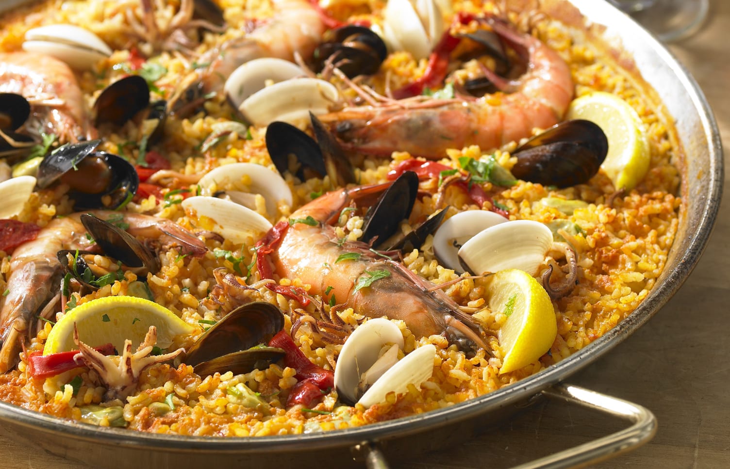 Traditional Taste: Paella & Sangría Workshop