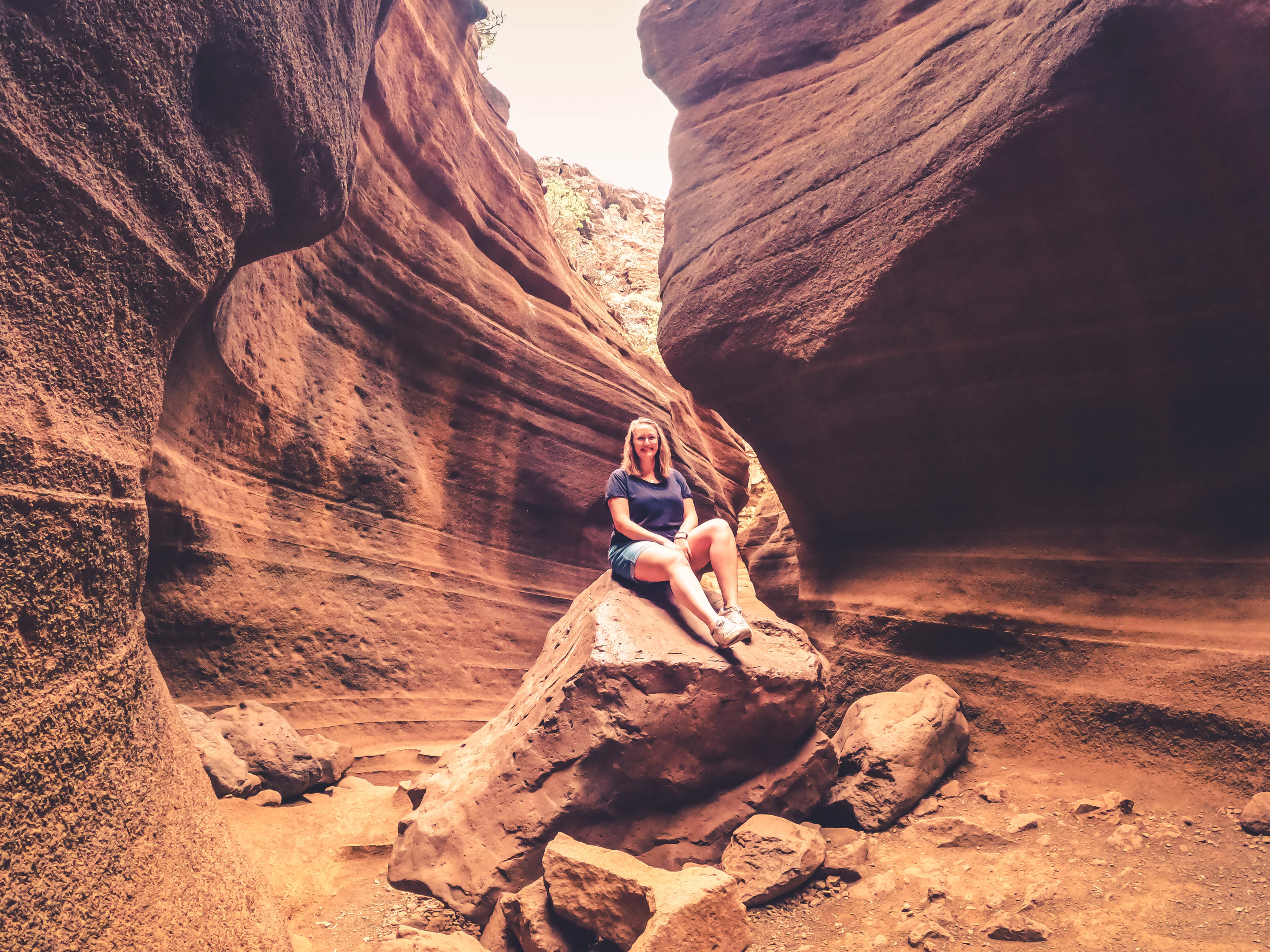 The Red Canyon Tour - Small Group Trip with Tasting ツ