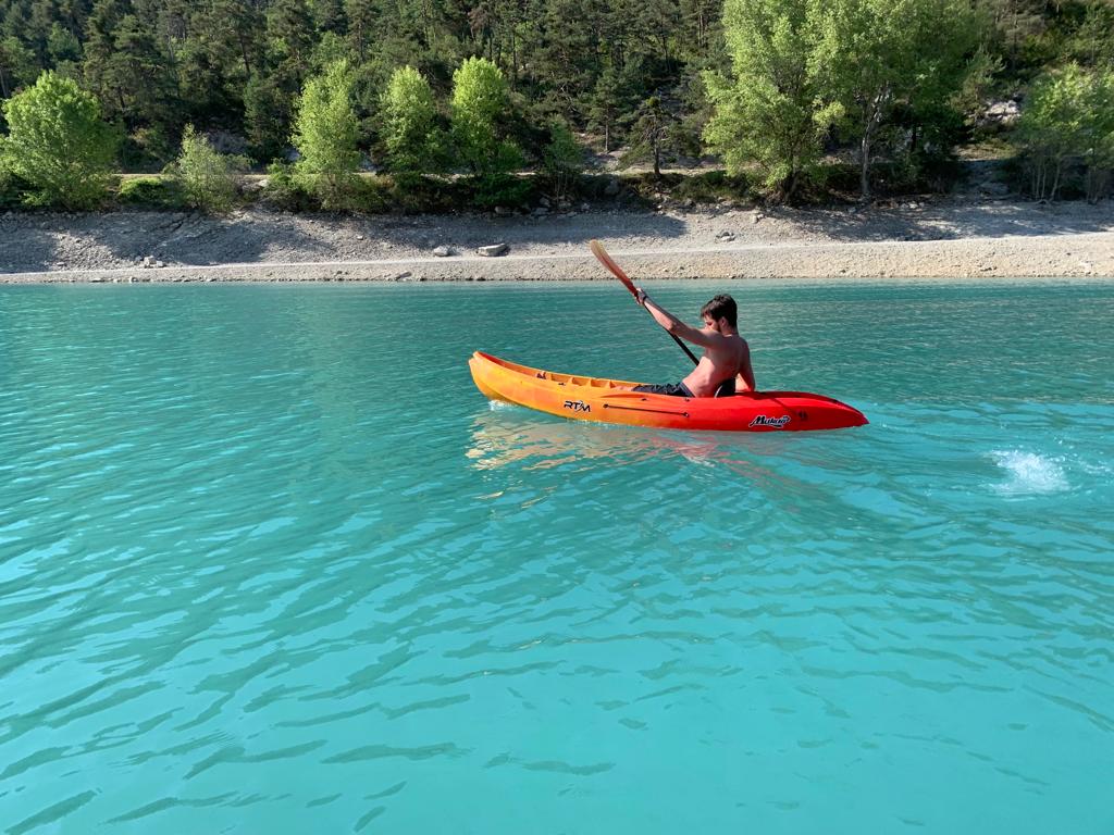 Balade en kayak mono sur le lac de Castillon