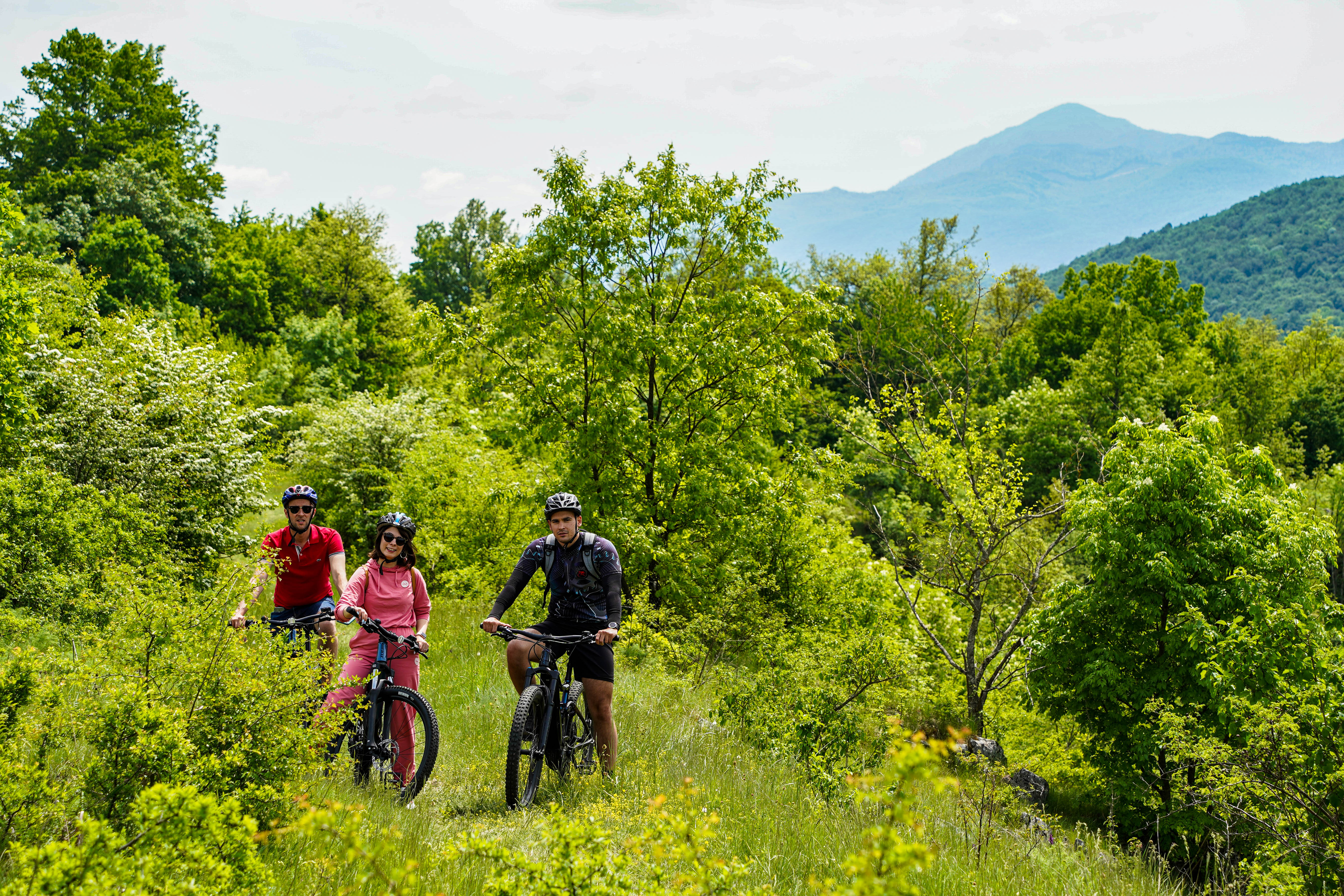Plitvice countryside bike tour with zipline