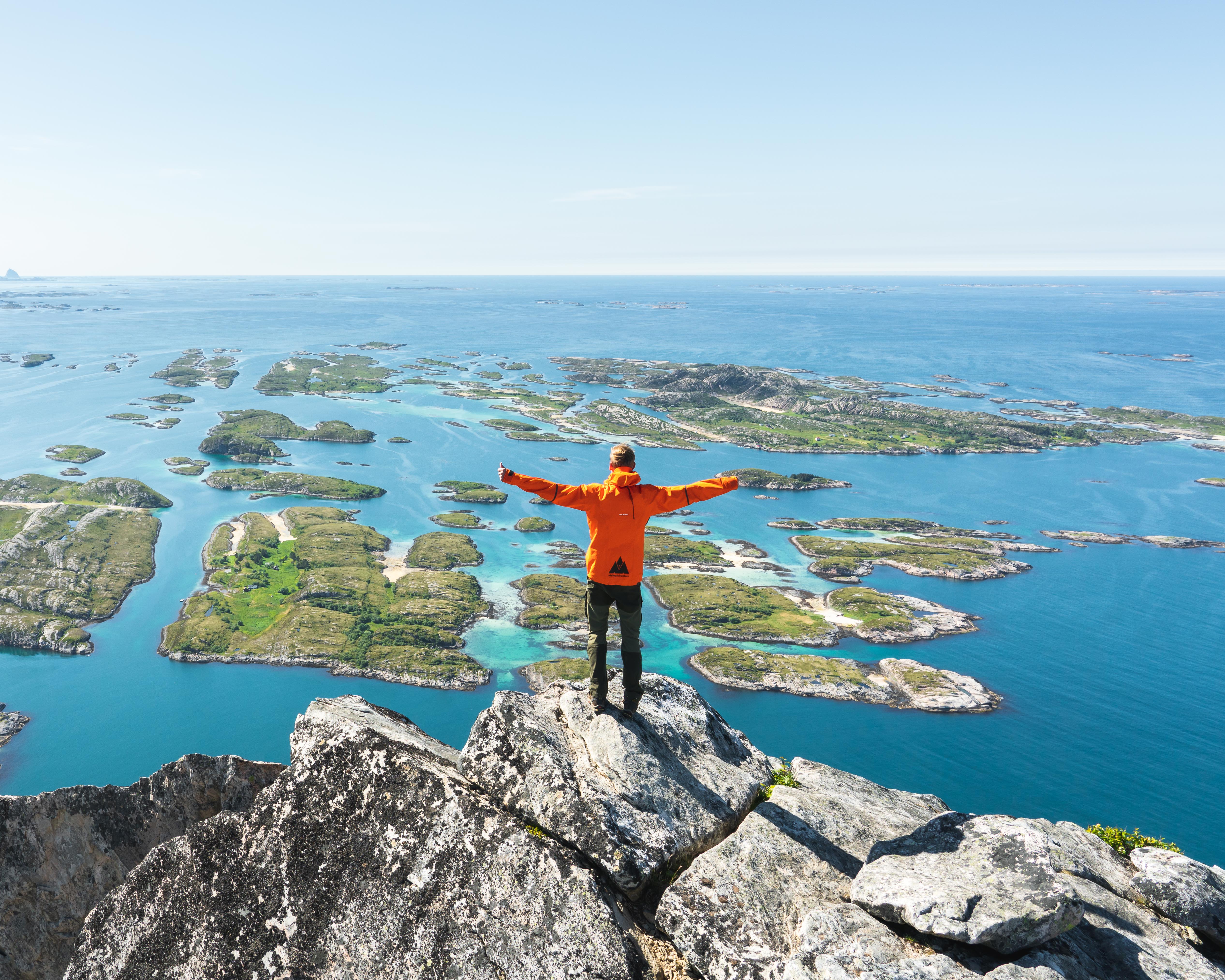 Rodoy Island - Boat trip and fantastic hike