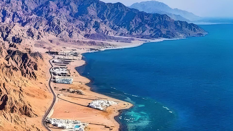 Salama Colored Canyon & Blue Hole Safari