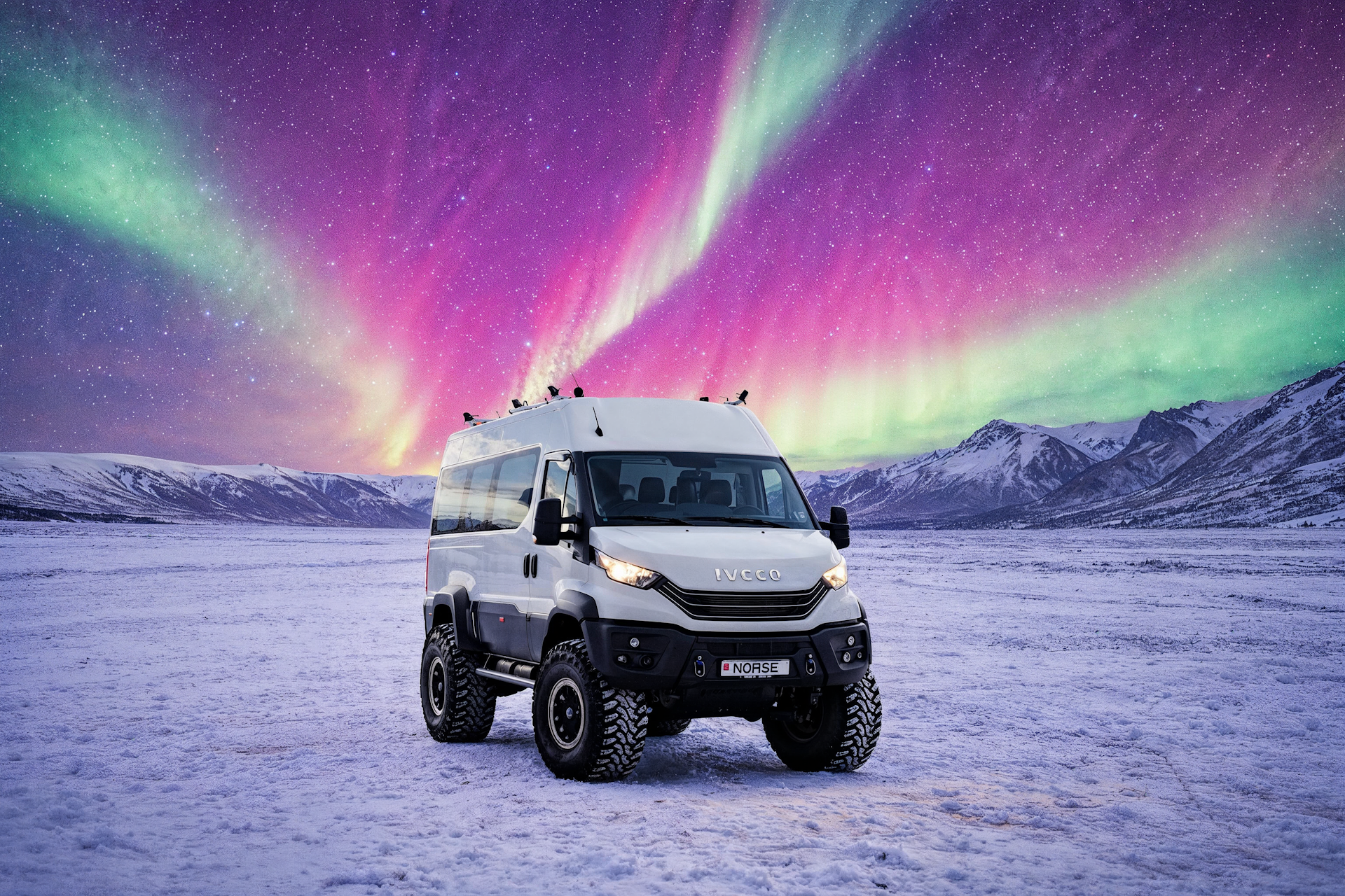 Northern Lights Jeep Tour - Icelandic Guide | Pro Photos | Hot Chocolate | Storytelling