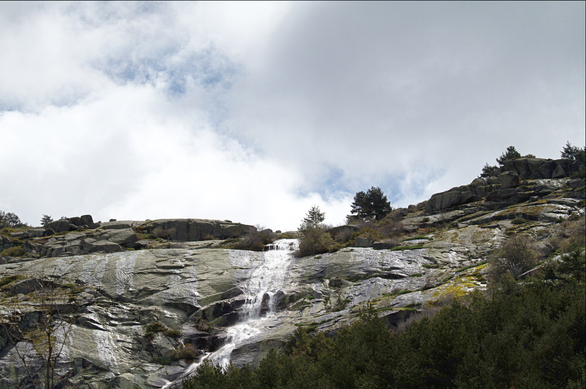 HIKING: Cascada de Segovia & Granja de San Ildefonso.