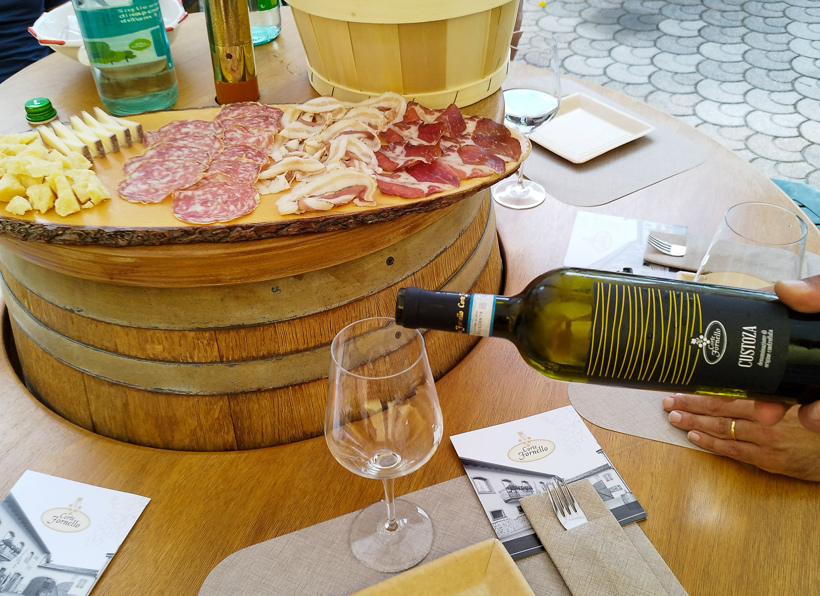 Tour and tasting of Sparkling local Wines in Valeggio