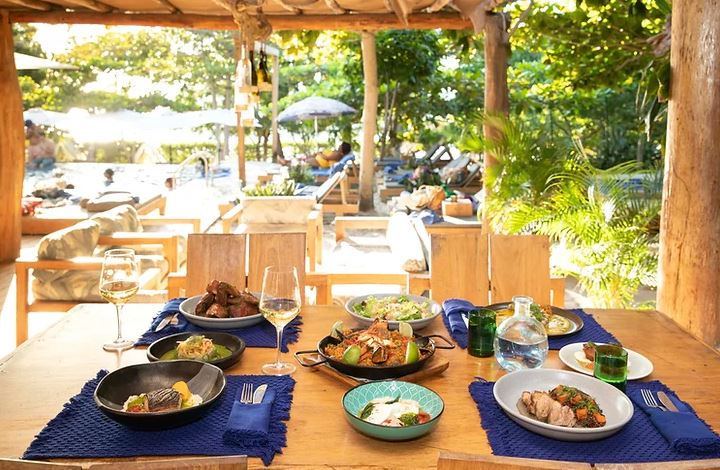 Beach day in a tropical place in Tierra Bomba
