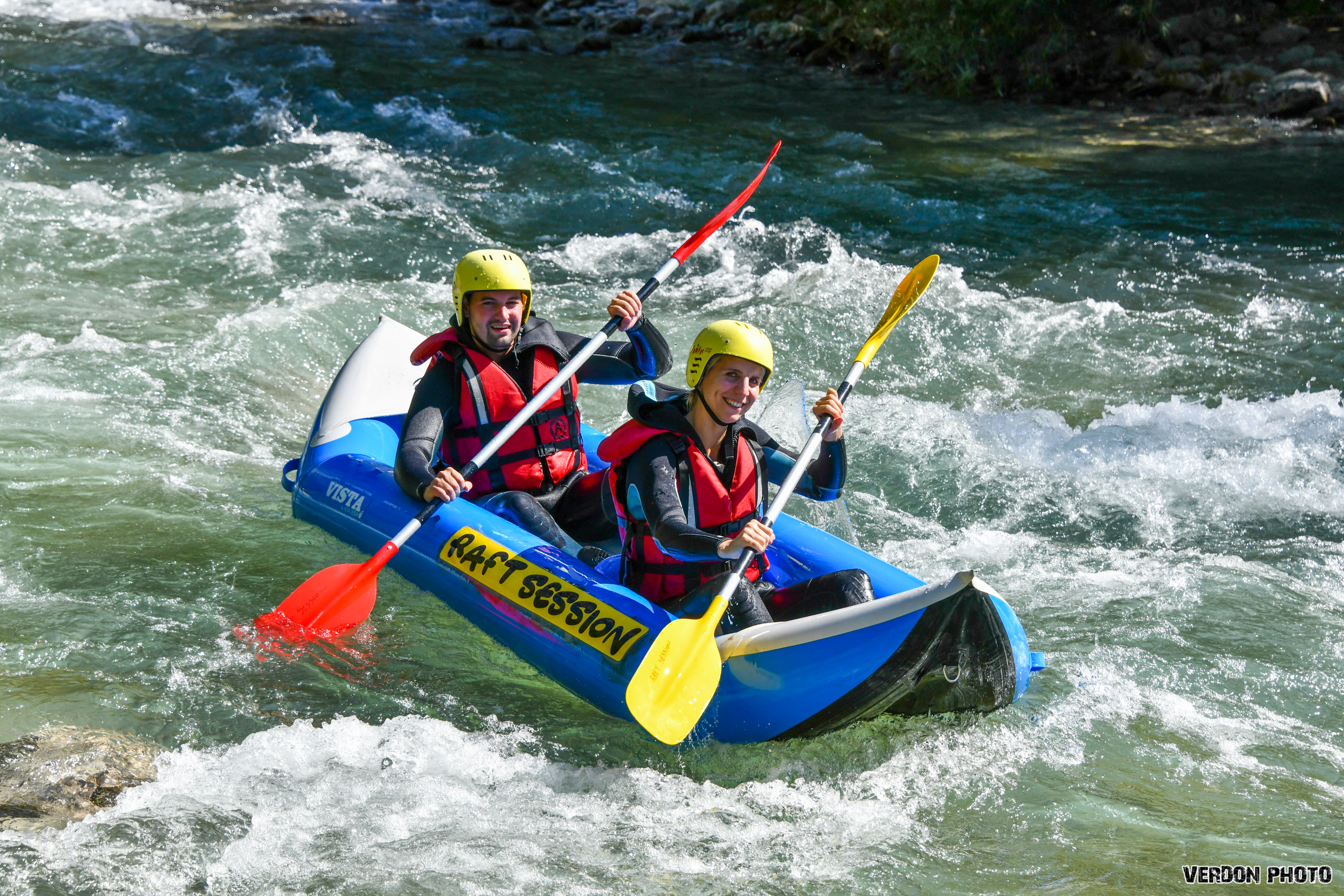 Journée sportive de canoë kayak en eau vive