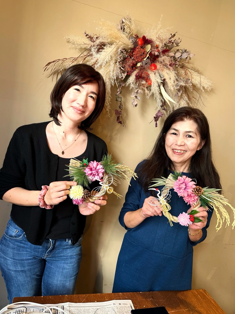 Making Shime-nawa, a Japanese custom in Tokyo