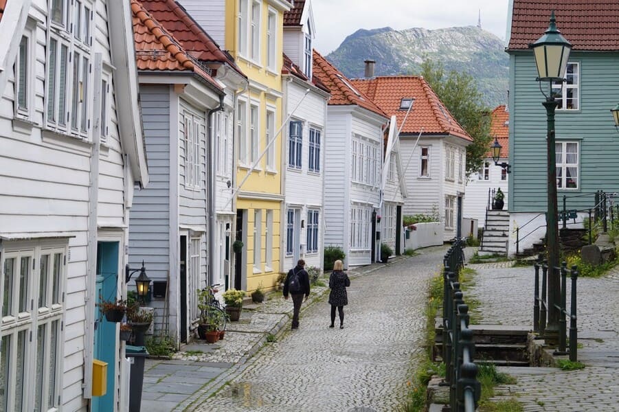 Bergen sightseeing walking tour, private