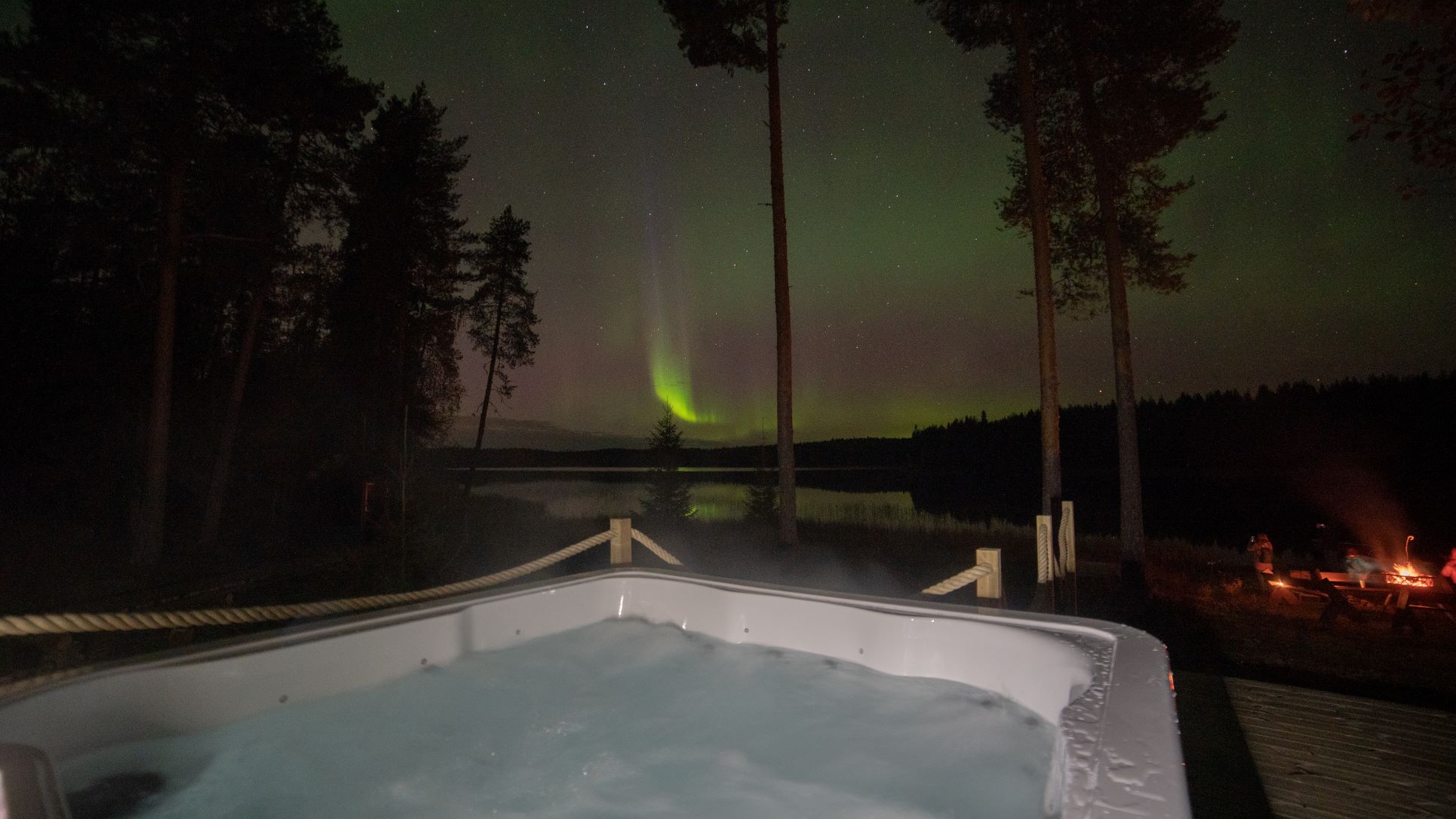 LAPPISH EVENING WITH A SAUNA AND JACUZZI