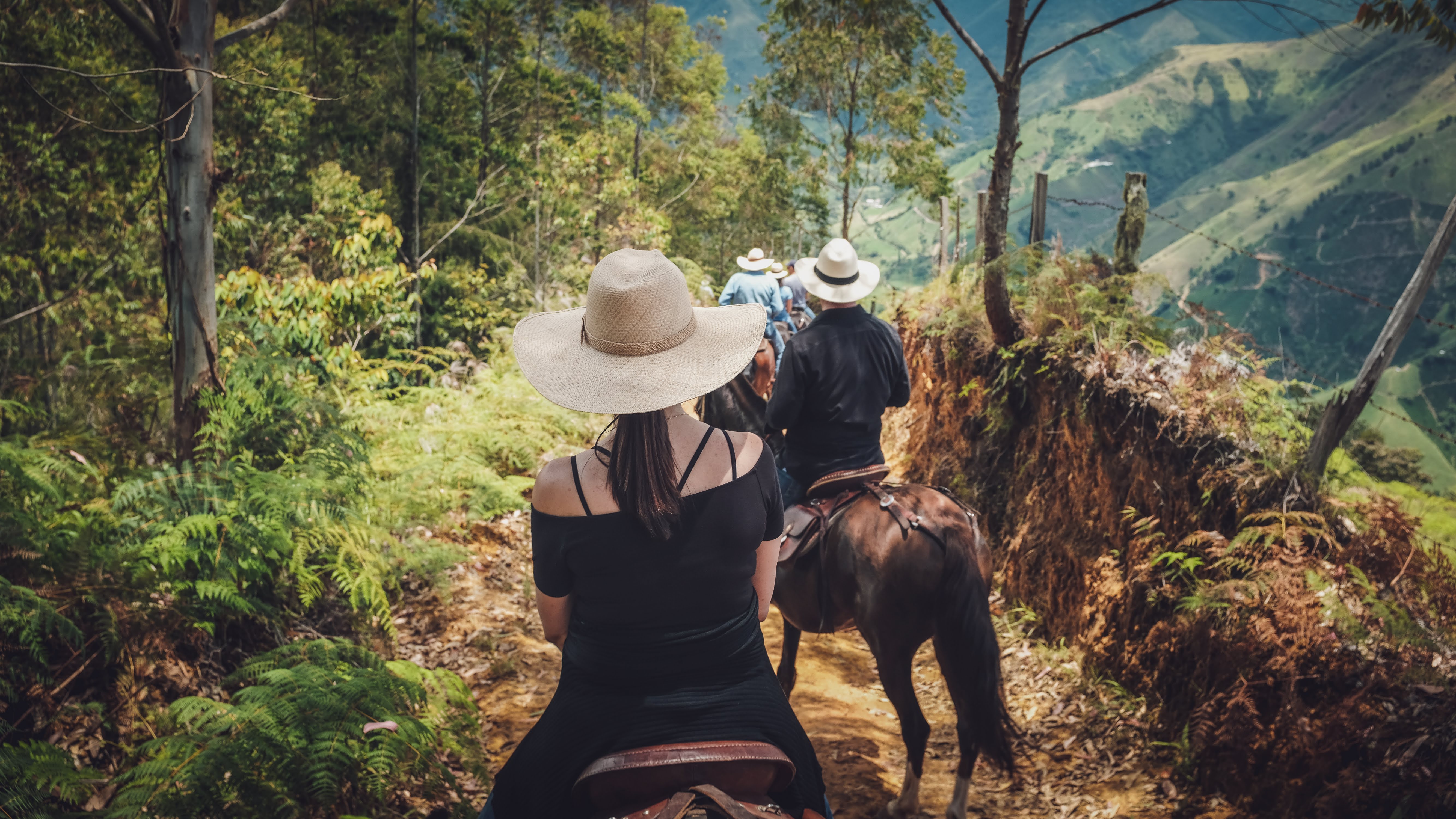 Exclusive Horseriding the Andes Cordillera - Day Trip @ Finca La Manchuria - Close to Medellin