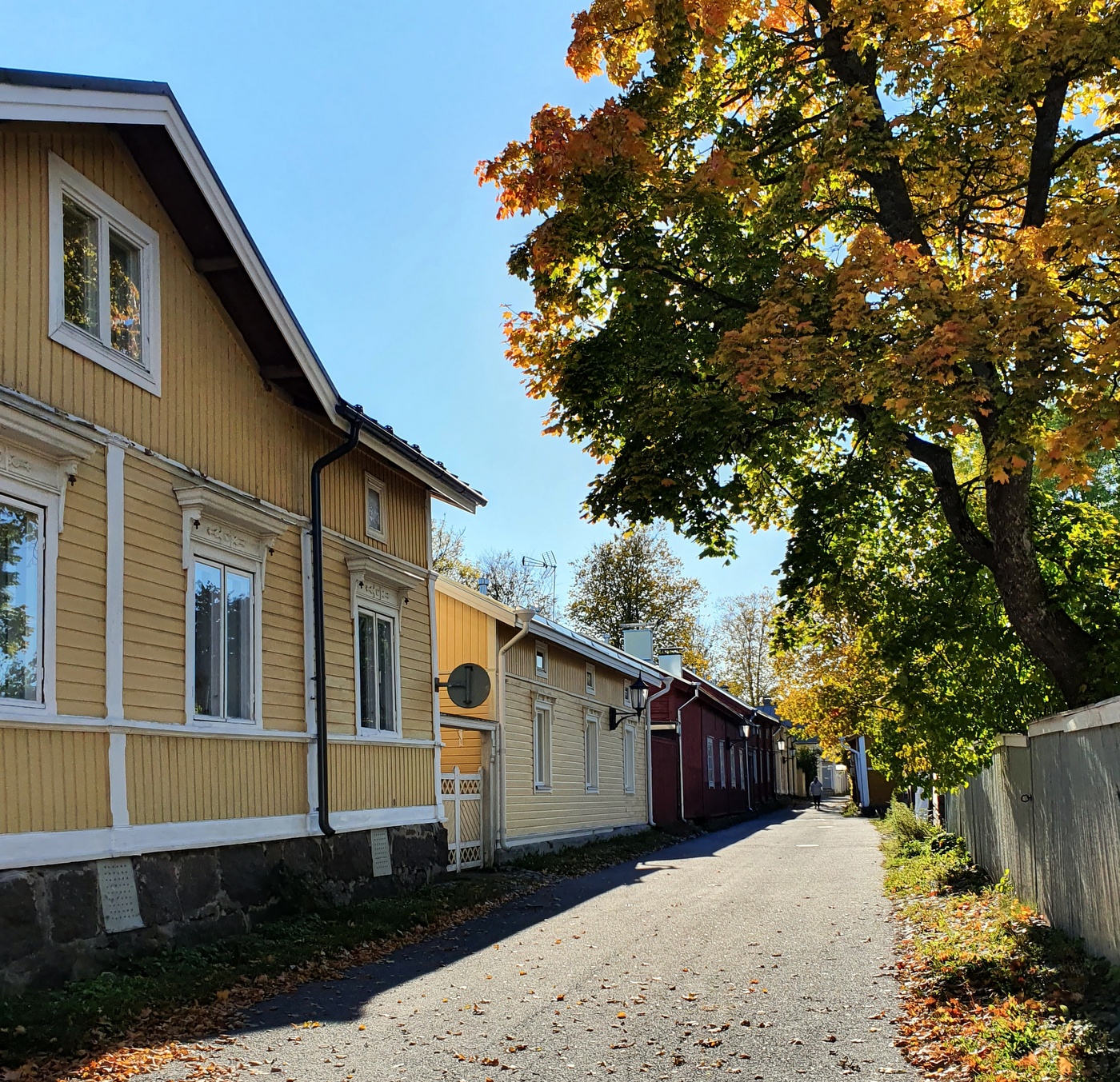 Architecture from old to modern times -  Walking tour in Naantali