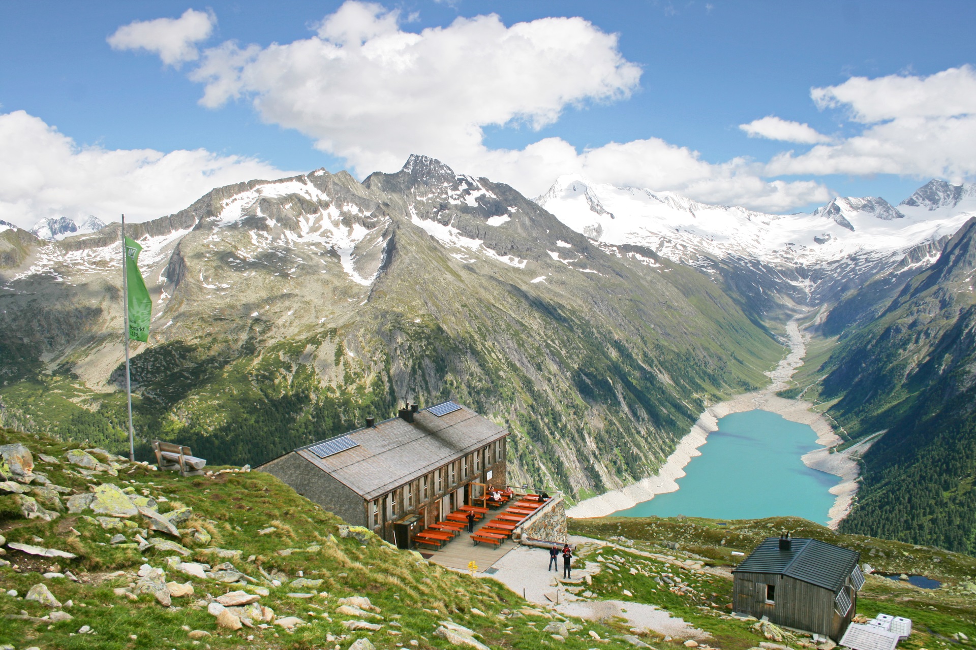 Hike along the Zillertaler Alps hut tour on the Berliner High Trail