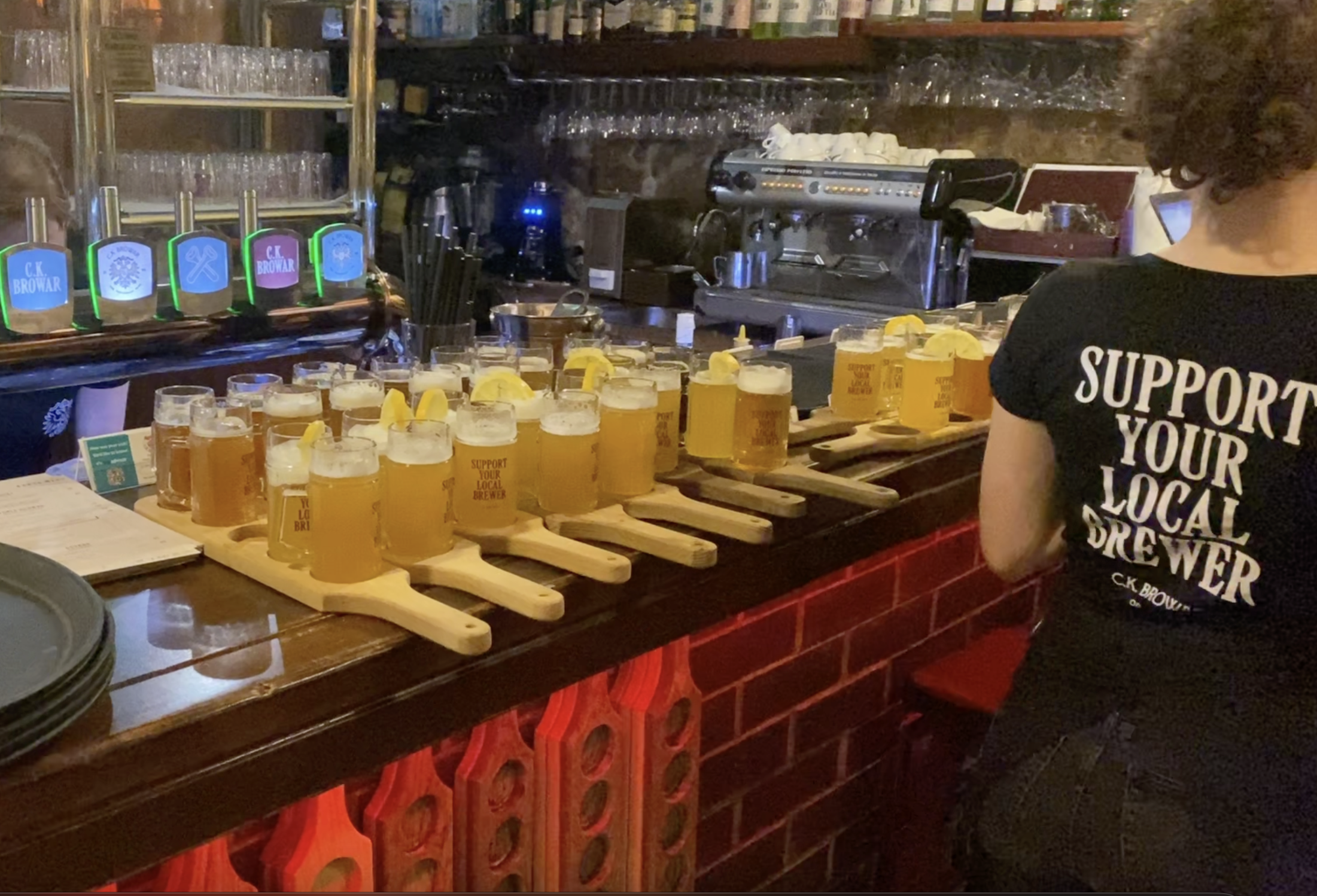 Krakow Craft Beer Adventure: Discovering the Best Local Brews on a Walking Tour