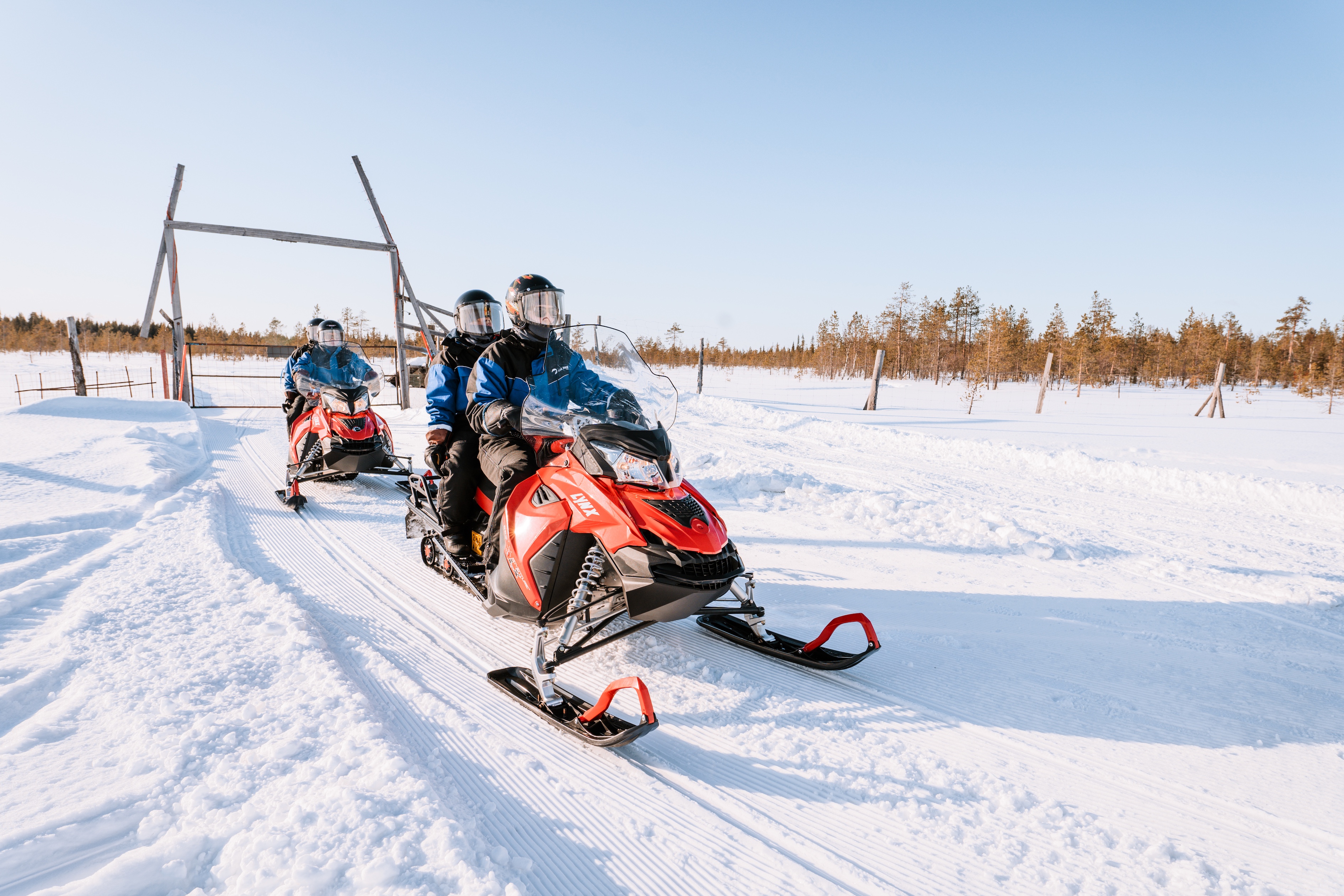 A Snowmobile tour: 4 hour Snowmobile Safari to the Fells in Levi