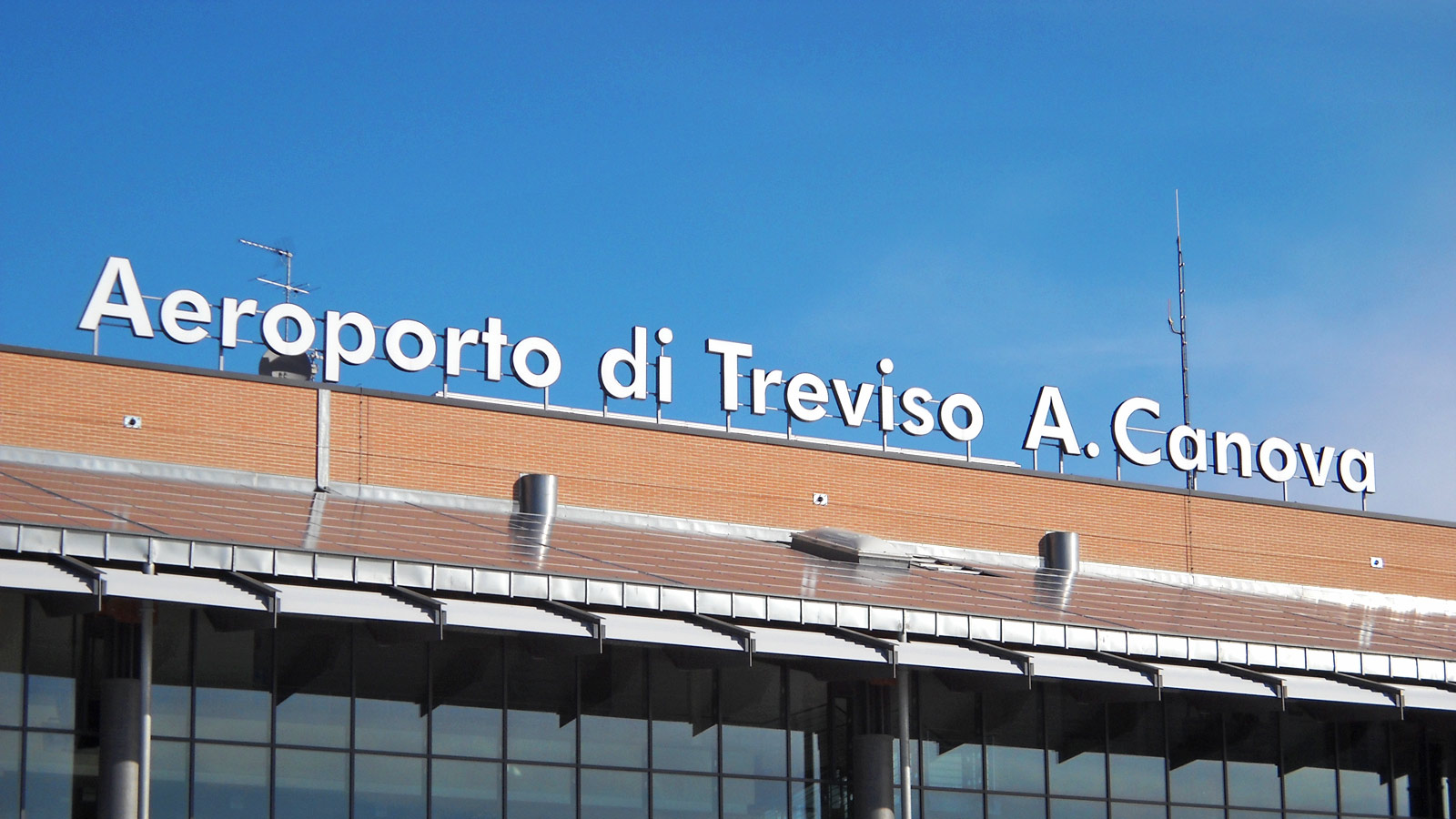 Transfer from Venice to Treviso Airport
