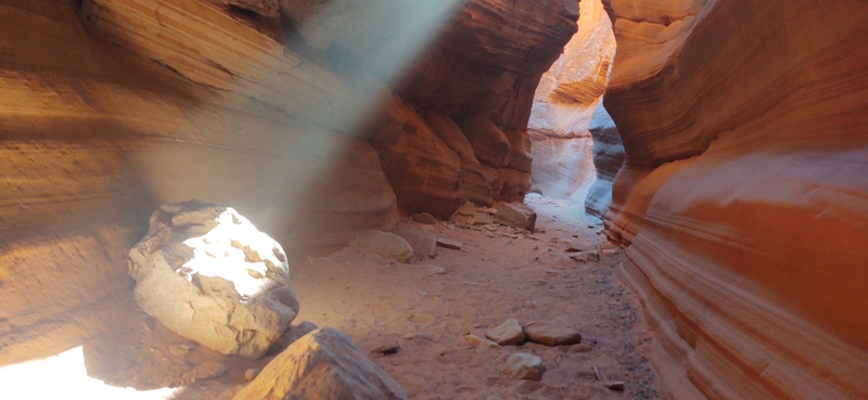 Peek-a-Boo Slot Canyon UTV Tour