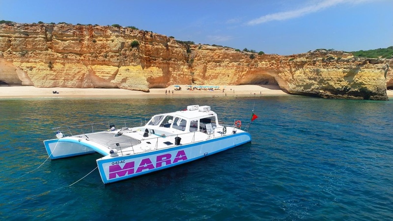 Catamaran MARA • Beach BBQ Cruise