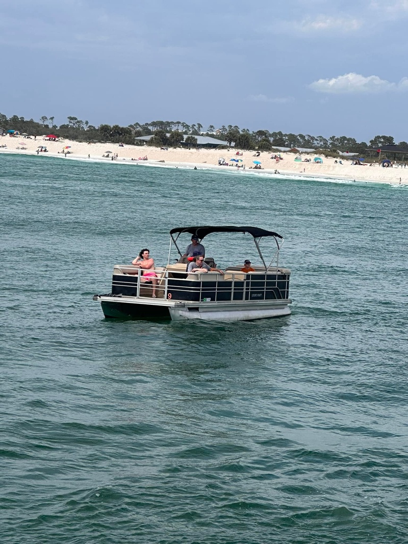 12 Passenger Pontoon Rental 90hp