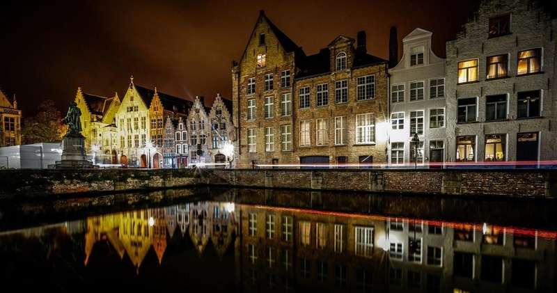 🇬🇧 Small Group Tour: 🌙 Bruges at Night 👻