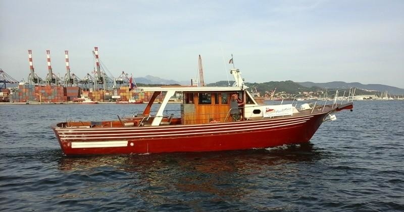 Wooden Fishing Motorboat – La Spezia