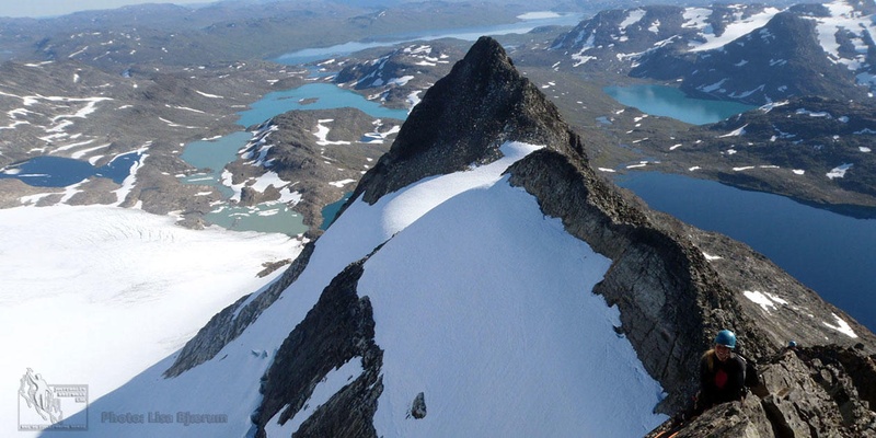 Uranostind (2157m) - South Ridge