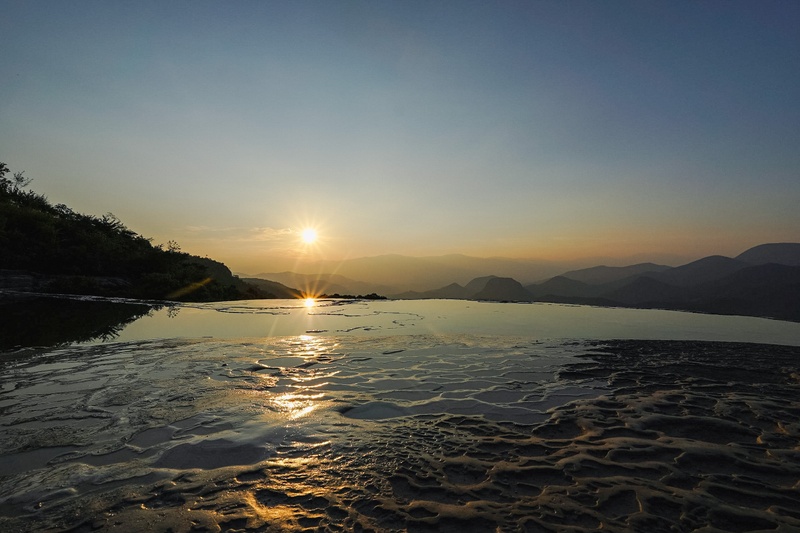 Ultimate Hike Hierve el Agua + Mezcal