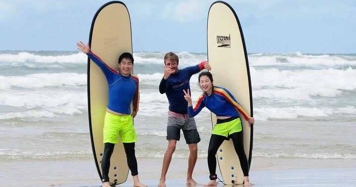 Intermediate Surfing Lesson at Surfers Paradise