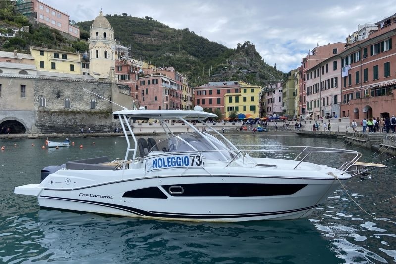 Elegant Motorboat – La Spezia