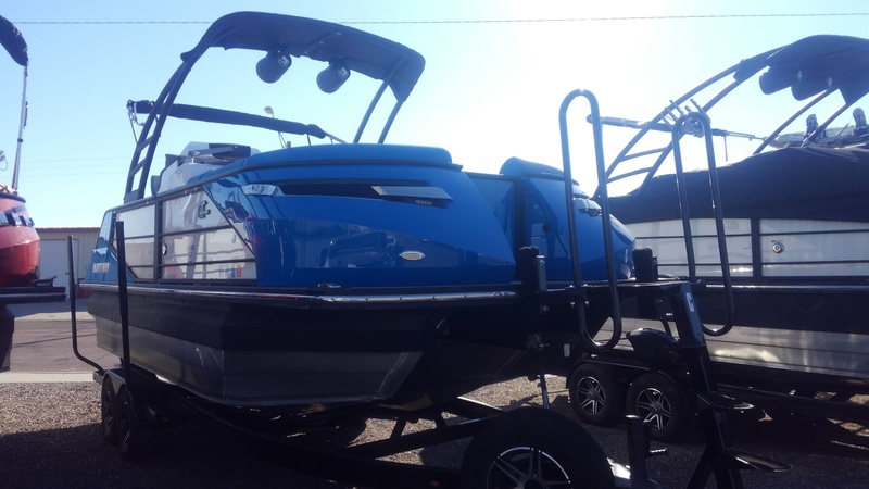 C. 23' 2021 Montara Surf Boss 23