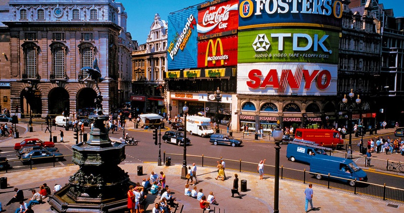 London SoHo District Guided Walking Tour - Semi-Private (ENGLISH)