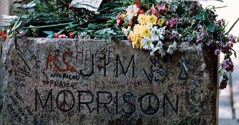 Pere Lachaise Cemetery Guided Walking Tour - Semi-Private (ENGLISH)