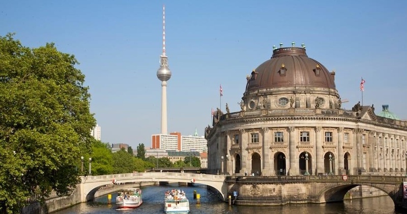 5 Hour Driving Tour of Berlin