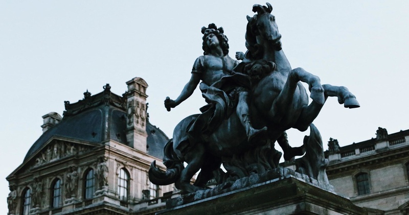 Combo: Paris City Center + Louvre Museum Guided Tour - Private (ENGLISH)