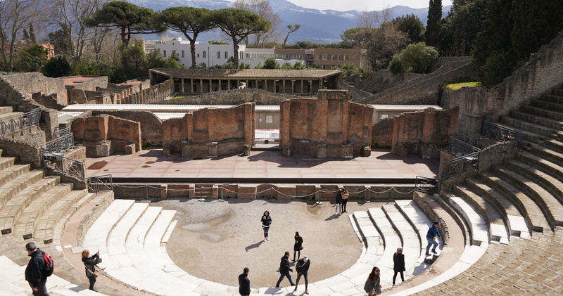 Pompeii and Herculaneum private tour and  tickets included
