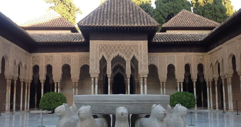 Tour Privado: Explorando la Alhambra y Generalife