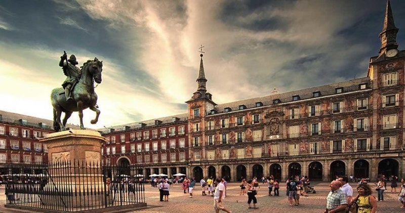 History of Madrid – City Center Guided Walking Tour - Private (Spanish)