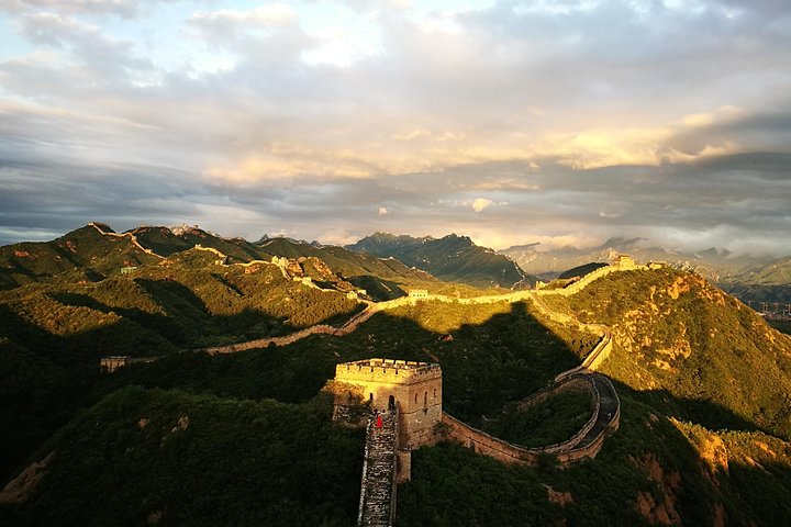 Private Trekking Tour from Gubeikou to Jinshanling Greatwall